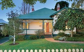 Melbourne House B&B